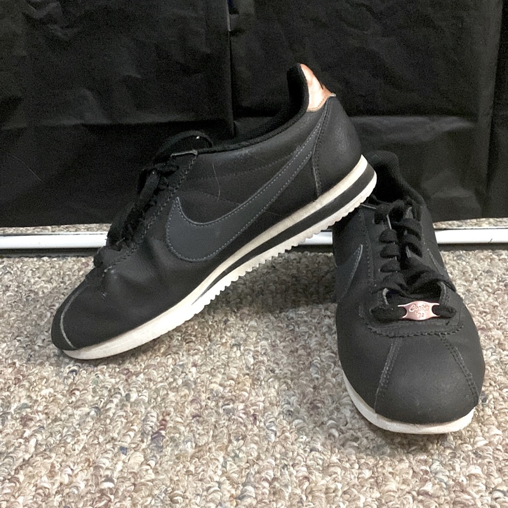 Nike Cortez women size 9
